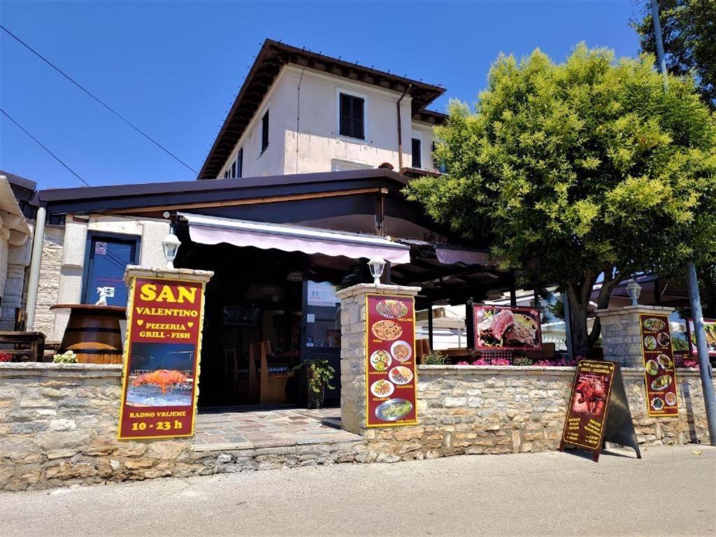 Hostel San Valentino Bašanija Exterior foto